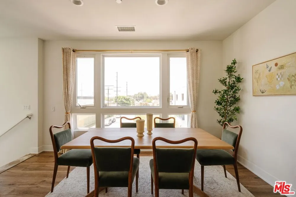 2911 W Exposition Place #1 Los Angeles, CA 90018