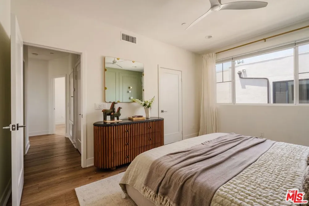 2911 W Exposition Place #1 Los Angeles, CA 90018