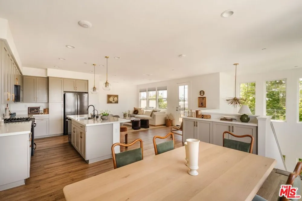 2911 W Exposition Place #1 Los Angeles, CA 90018
