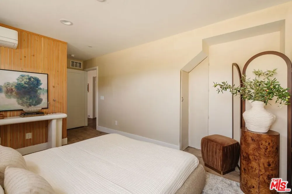 2911 W Exposition Place #1 Los Angeles, CA 90018