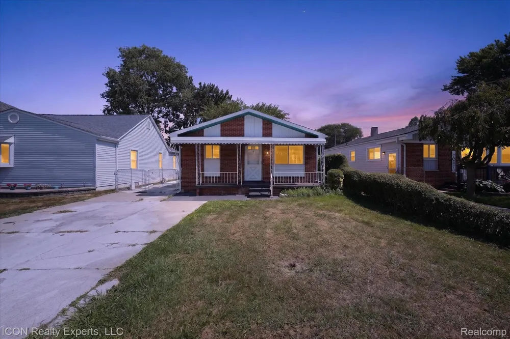 32000 Saint Margaret Street St Clair Shores City, MI 48082