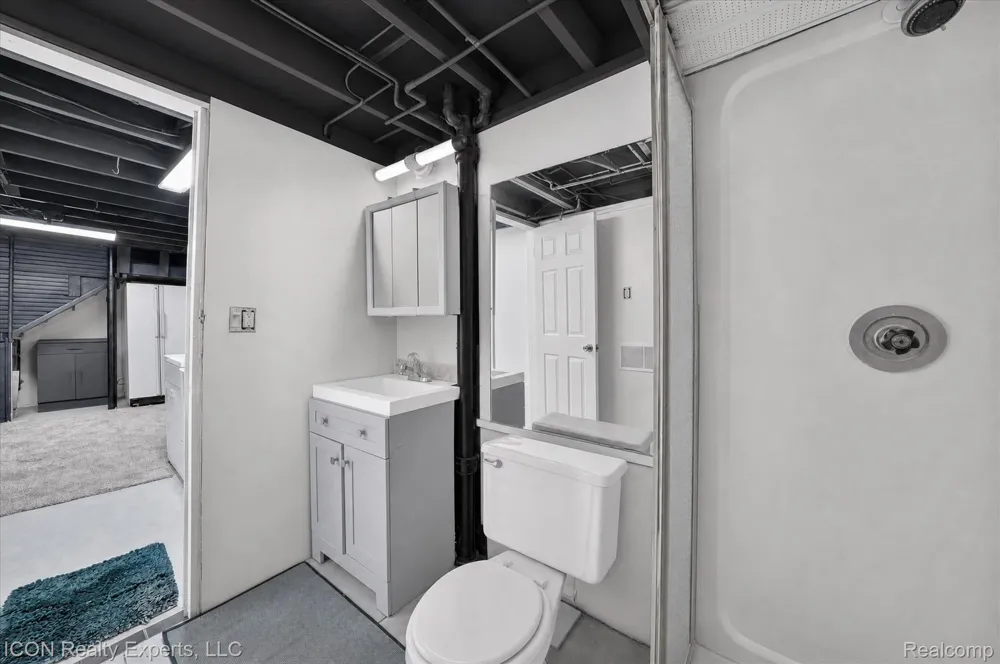 32000 Saint Margaret Street St Clair Shores City, MI 48082