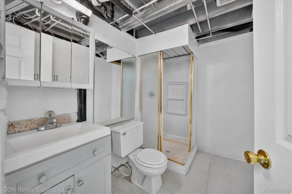 32000 Saint Margaret Street St Clair Shores City, MI 48082