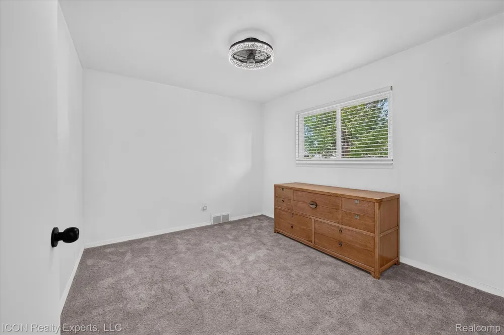 32000 Saint Margaret Street St Clair Shores City, MI 48082