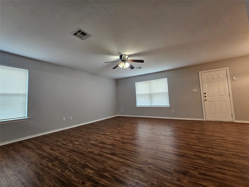 149 Buttercup Way Kyle, TX 78640