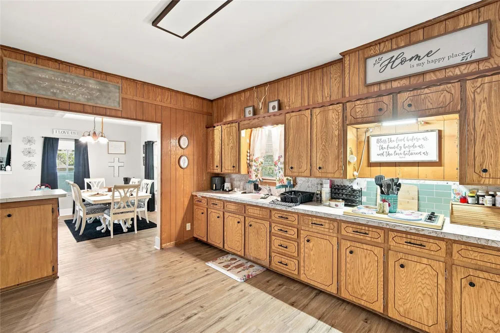 7094 Horseshoe Bend Trail Weatherford, TX 76087