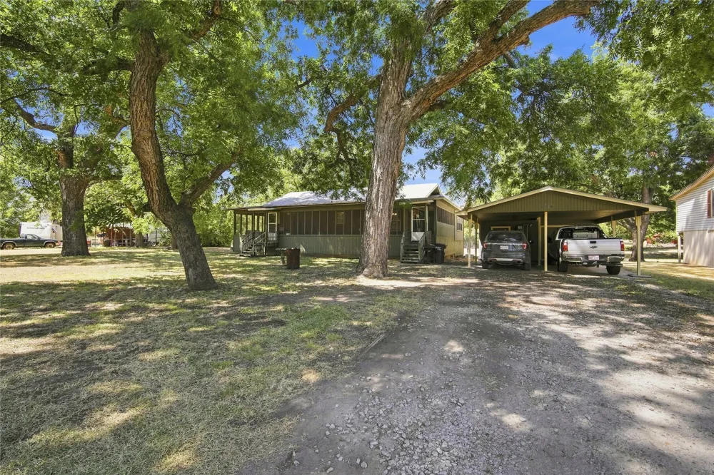 7094 Horseshoe Bend Trail Weatherford, TX 76087