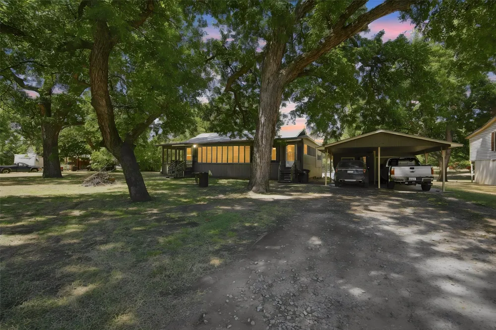 7094 Horseshoe Bend Trail Weatherford, TX 76087
