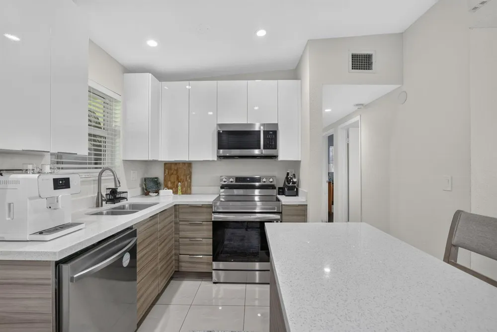1633 NE 51st Court Pompano Beach, FL 33064