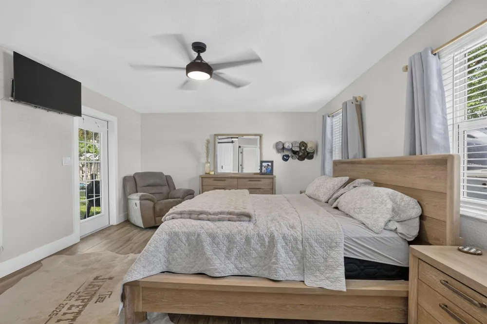 1633 NE 51st Court Pompano Beach, FL 33064