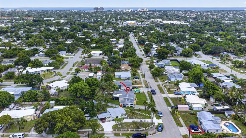 1633 NE 51st Court Pompano Beach, FL 33064