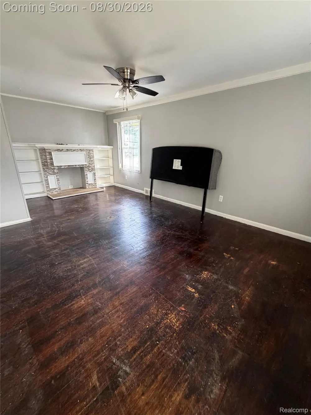 28302 Edward Street Roseville City, MI 48066