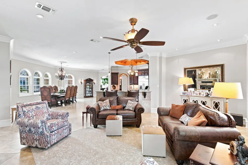 1000 Catalina Bay Boulevard Granbury, TX 76048