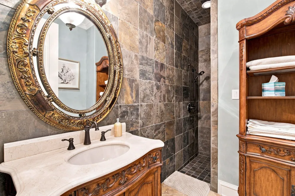 1000 Catalina Bay Boulevard Granbury, TX 76048