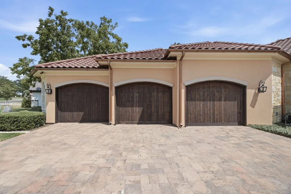 1000 Catalina Bay Boulevard Granbury, TX 76048