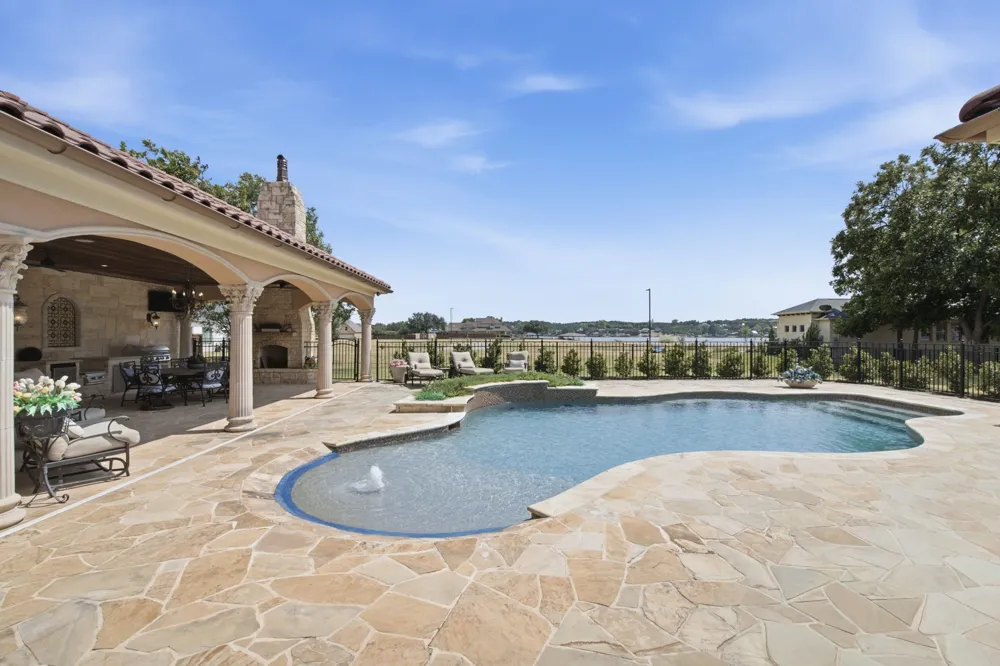 1000 Catalina Bay Boulevard Granbury, TX 76048