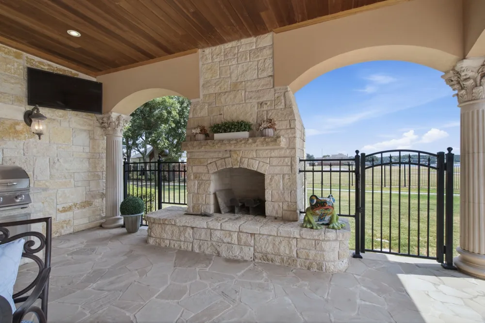 1000 Catalina Bay Boulevard Granbury, TX 76048