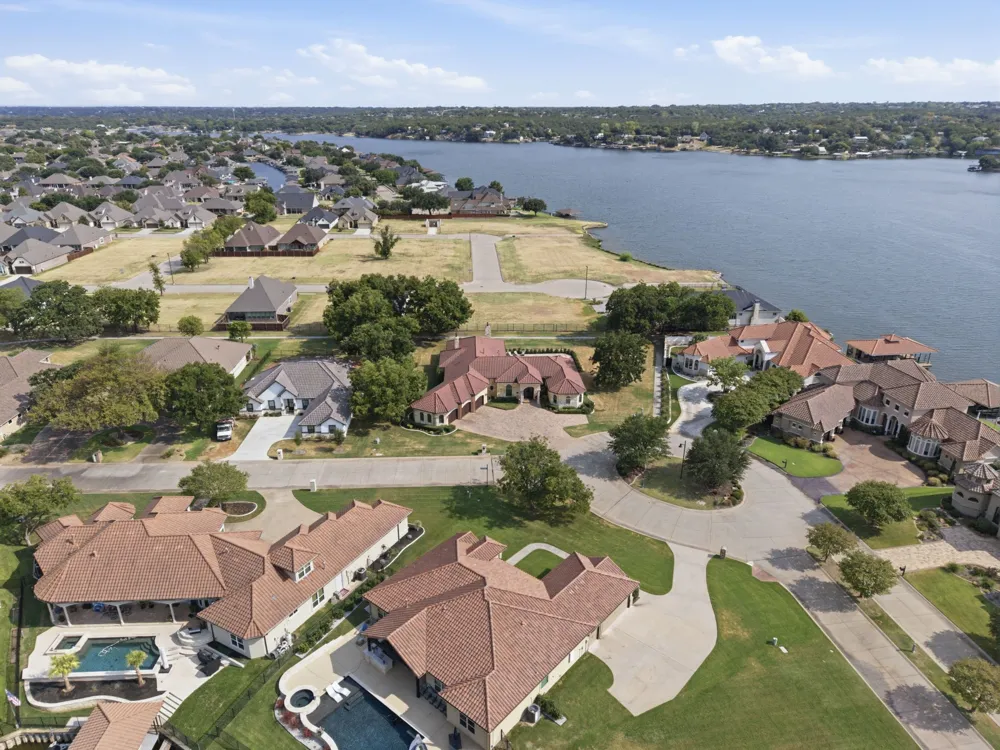 1000 Catalina Bay Boulevard Granbury, TX 76048