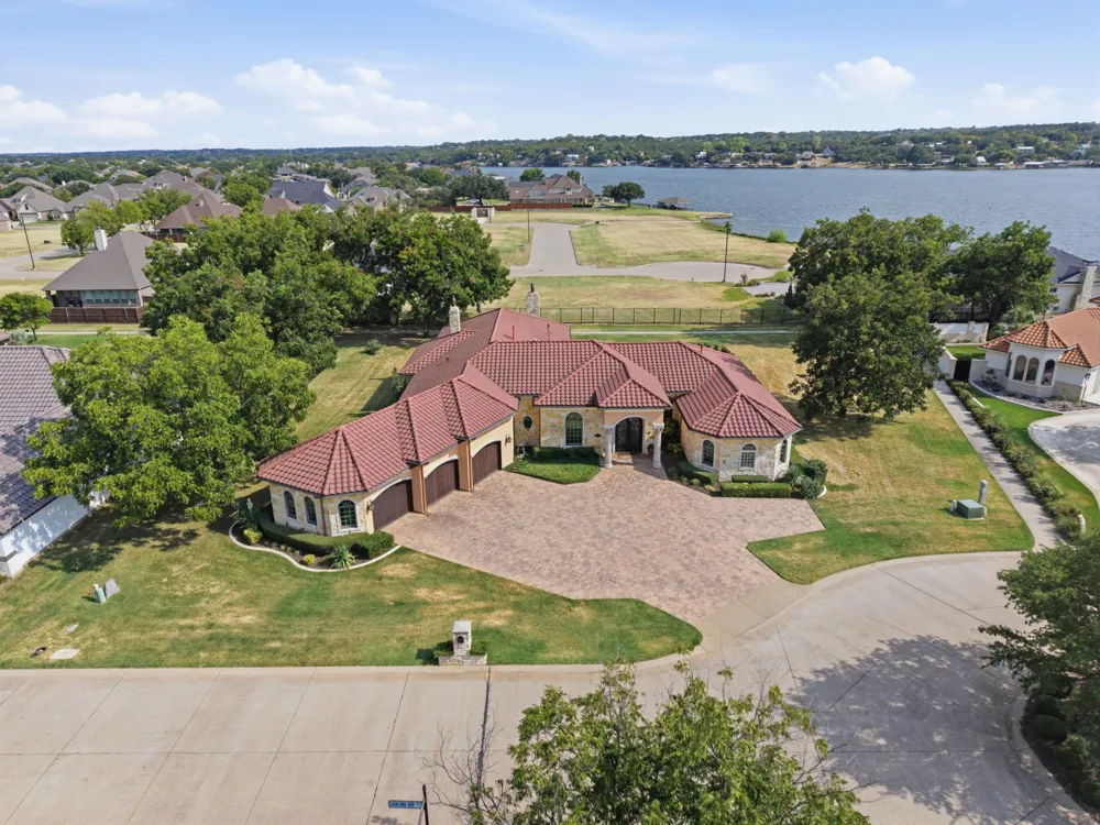 1000 Catalina Bay Boulevard Granbury, TX 76048