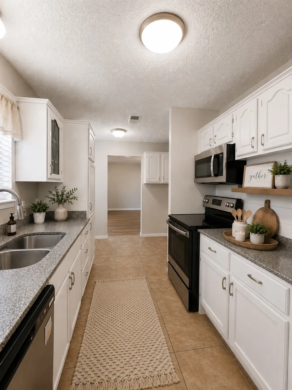 6924 Yorkston Street Watauga, TX 76148