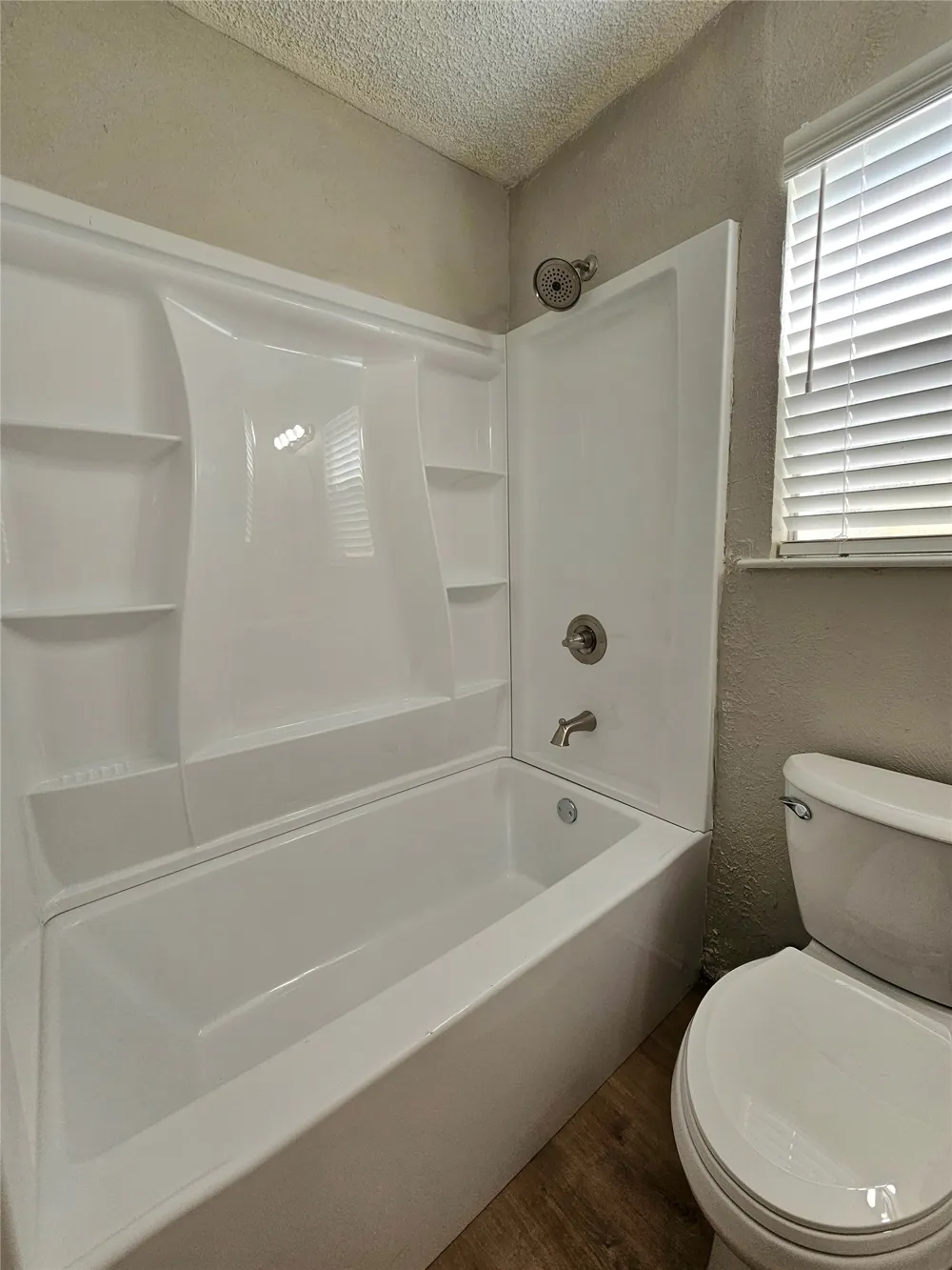 6924 Yorkston Street Watauga, TX 76148