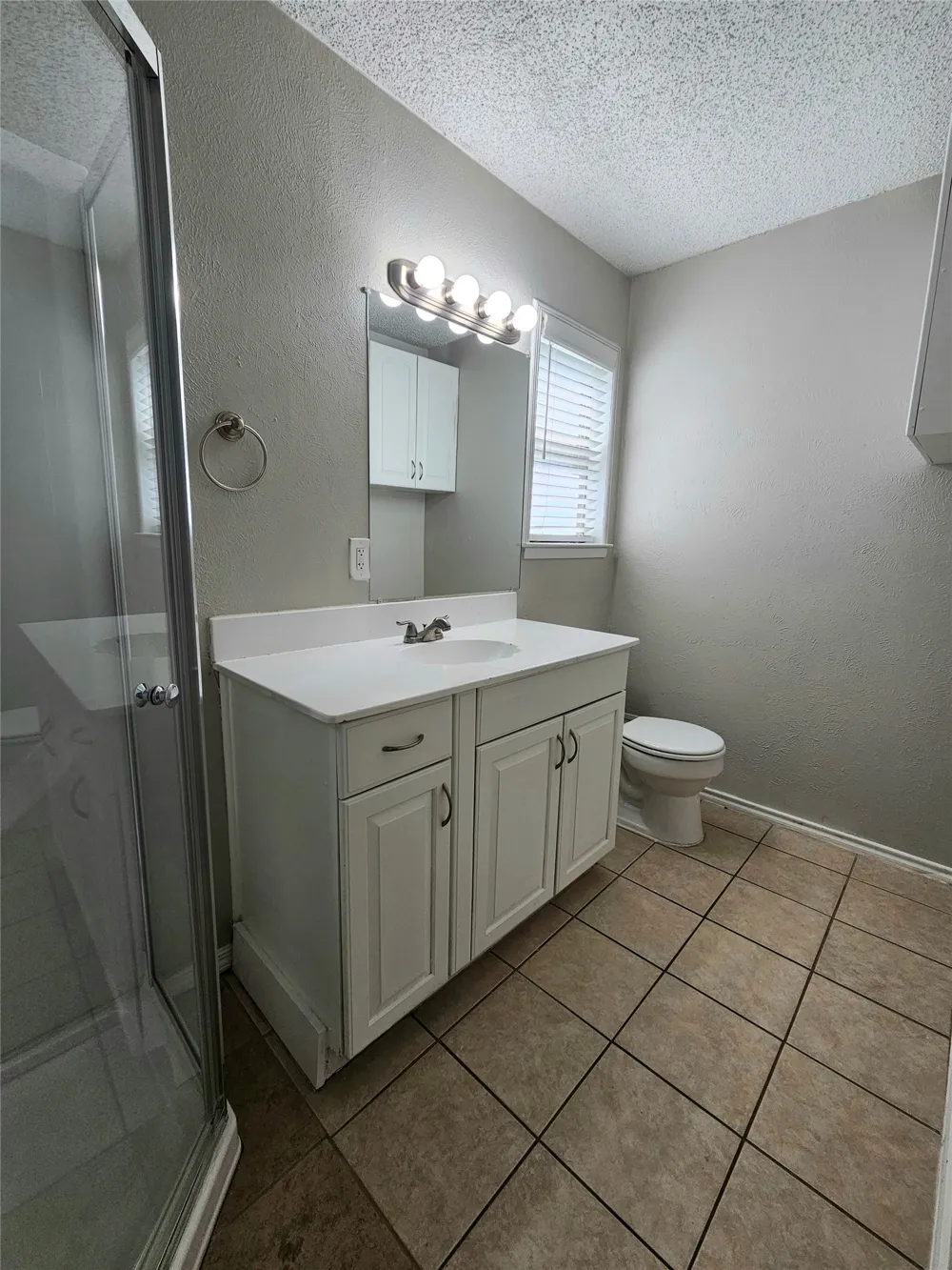 6924 Yorkston Street Watauga, TX 76148