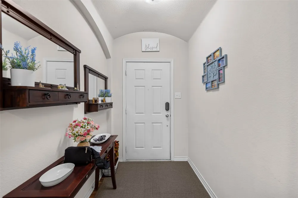 9028 Eastwood Avenue Cross Roads, TX 76227