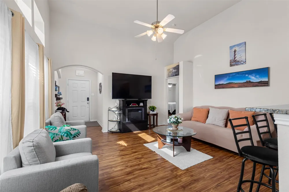 9028 Eastwood Avenue Cross Roads, TX 76227