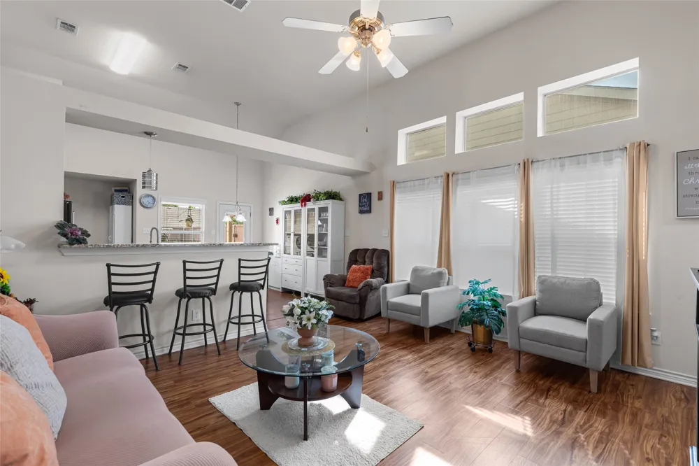 9028 Eastwood Avenue Cross Roads, TX 76227