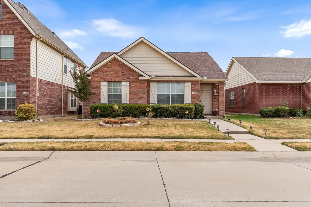9028 Eastwood Avenue Cross Roads, TX 76227