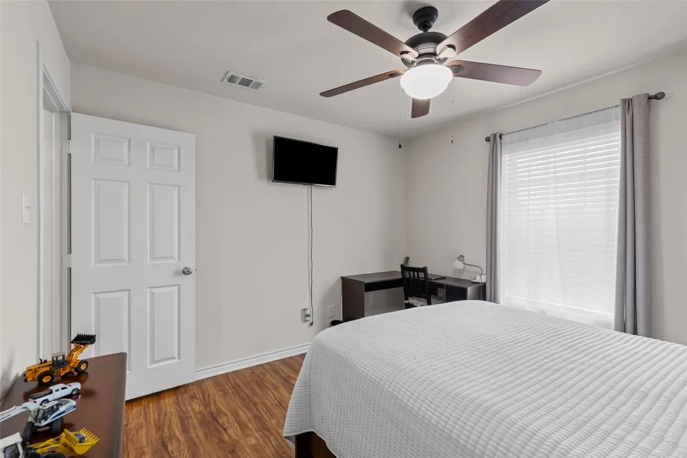 9028 Eastwood Avenue Cross Roads, TX 76227