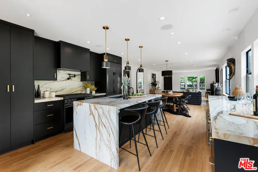 5319 West Boulevard Los Angeles, CA 90043