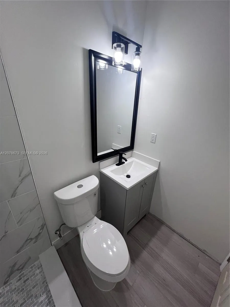 16147 SW 66th Ter #Studio Miami, FL 33193