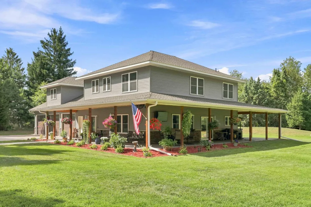 3339 277th Avenue NW Isanti, MN 55040