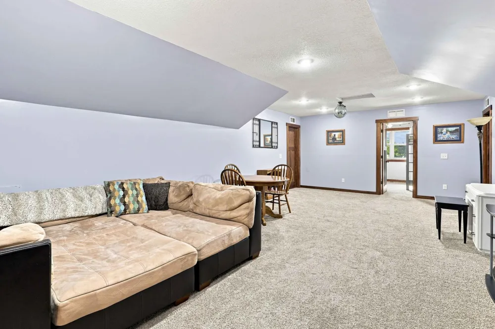 3339 277th Avenue NW Isanti, MN 55040