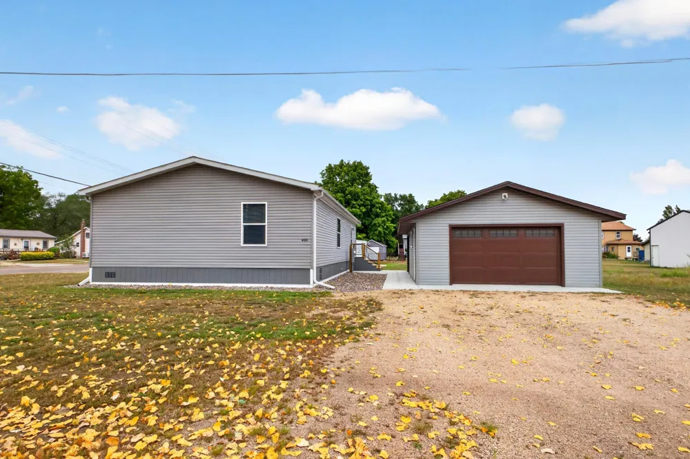 400 E Baldwin Avenue Kellogg, MN 55945