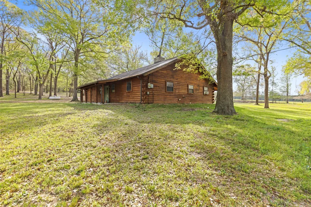 110 Southwood Forest Road Huntsville, TX 77340