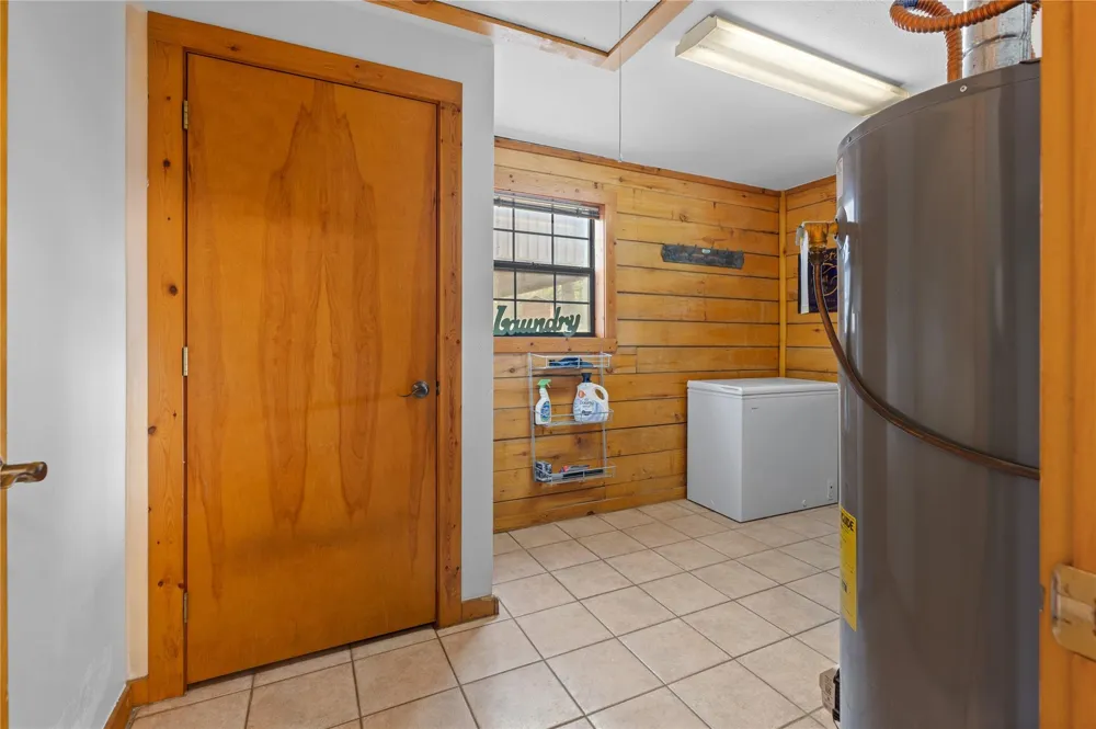 110 Southwood Forest Road Huntsville, TX 77340