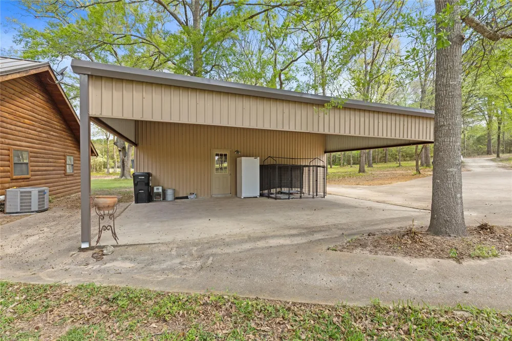 110 Southwood Forest Road Huntsville, TX 77340