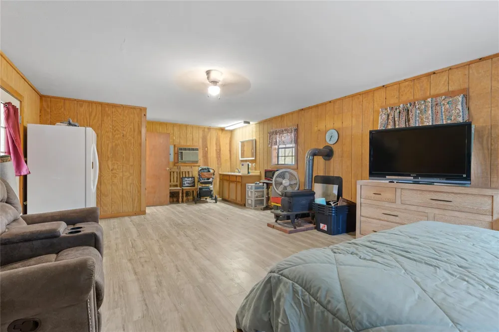 110 Southwood Forest Road Huntsville, TX 77340
