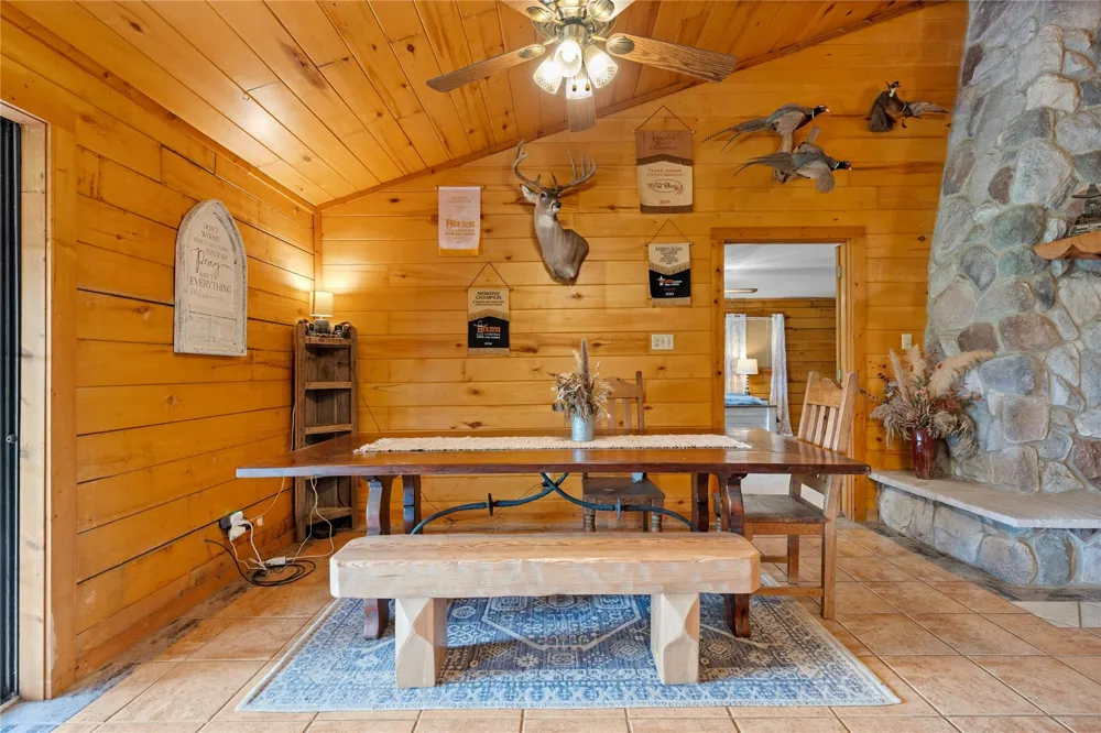 110 Southwood Forest Road Huntsville, TX 77340