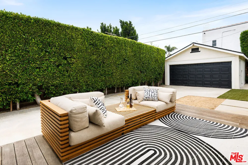 5319 West Boulevard Los Angeles, CA 90043