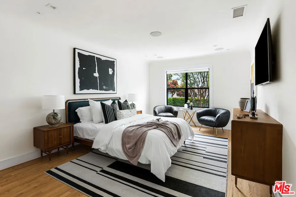 5319 West Boulevard Los Angeles, CA 90043
