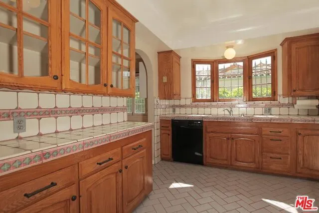 1054 Princeton Street Santa Monica, CA 90403