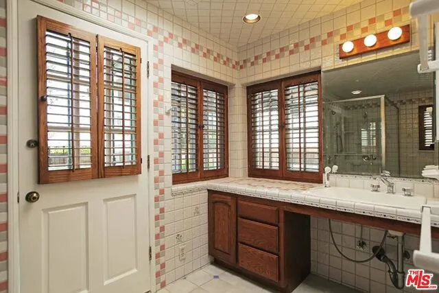 1054 Princeton Street Santa Monica, CA 90403