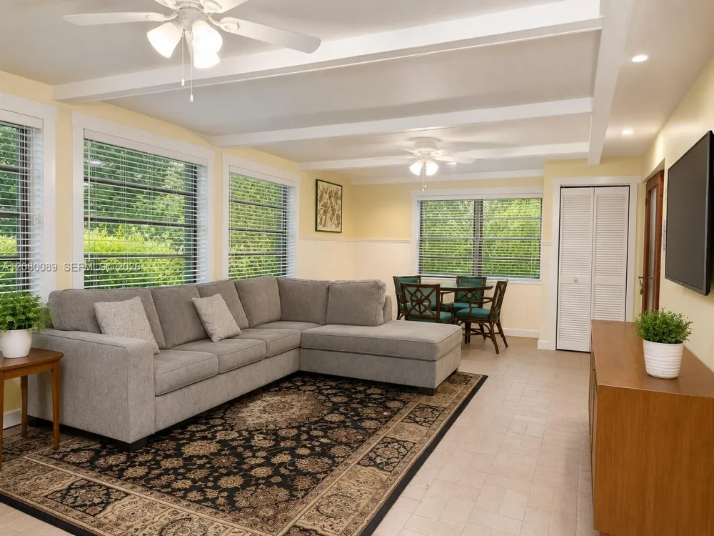 9000 SW 78th Ct Miami, FL 33156