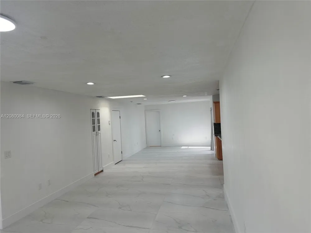 326 E 34th St Hialeah, FL 33013
