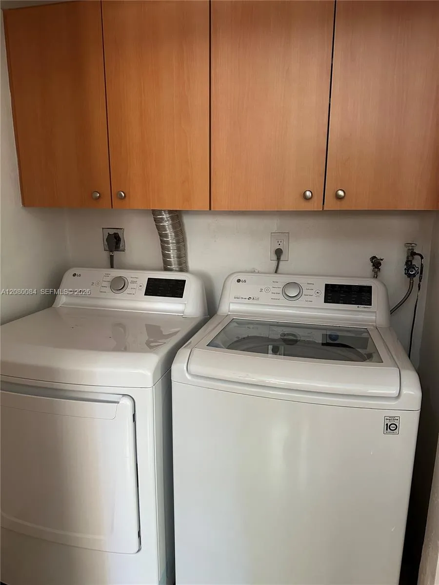 326 E 34th St Hialeah, FL 33013