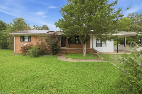 2202 Old Orchard Lane