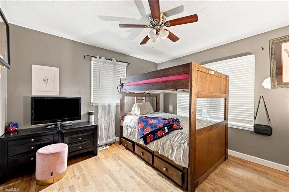 2202 Old Orchard Lane Burlington, NC 27217